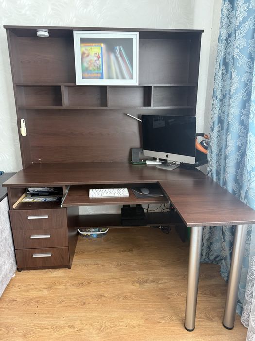 Стіл робочий для студента