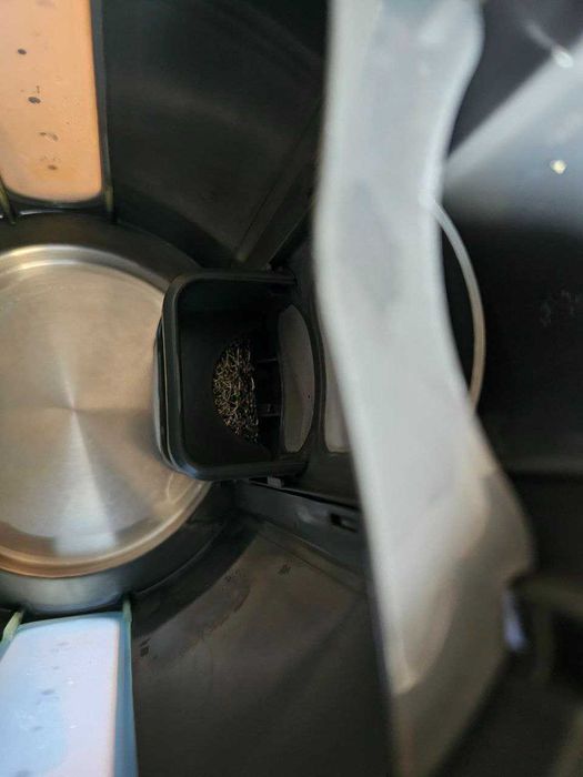 Електрочайник Philips у алюмінієвому корпусі