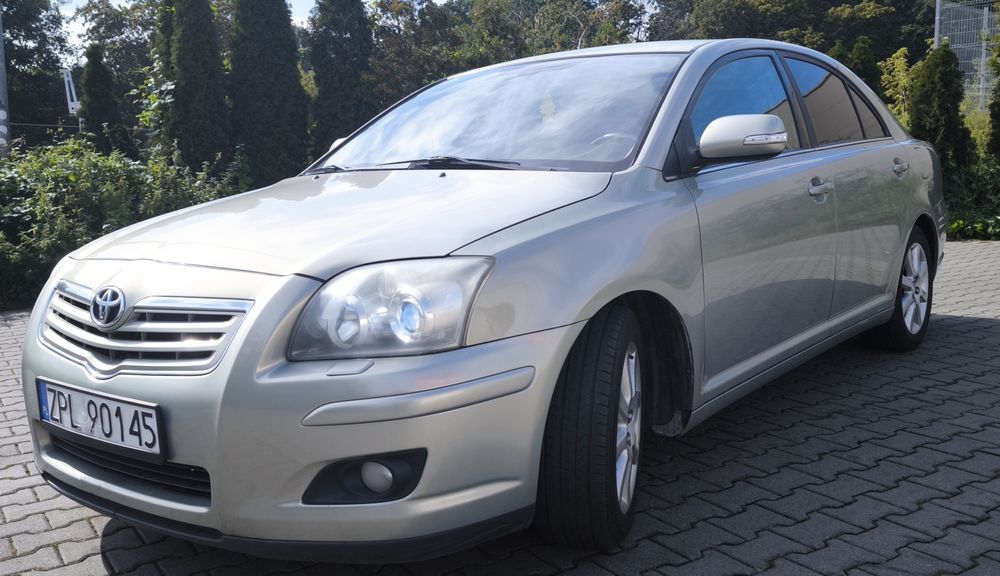 Sprzedam samohòd Toyota Avensis