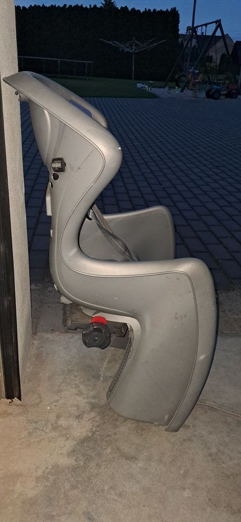 Fotelik samochodowy dla dzieci