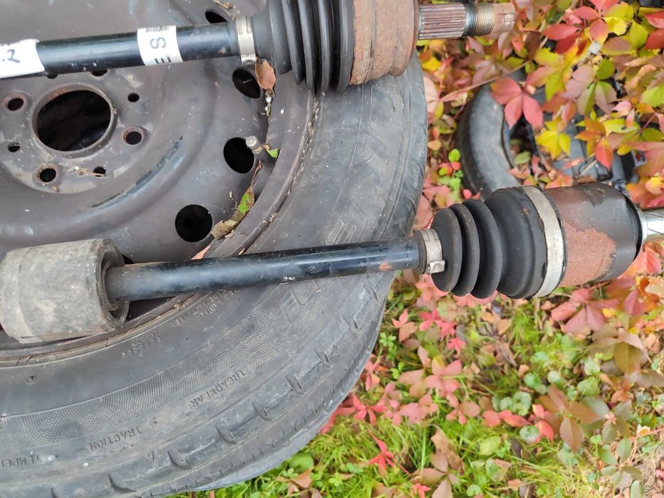 Komplet półoś Opel Corsa D 1,2 benzyna