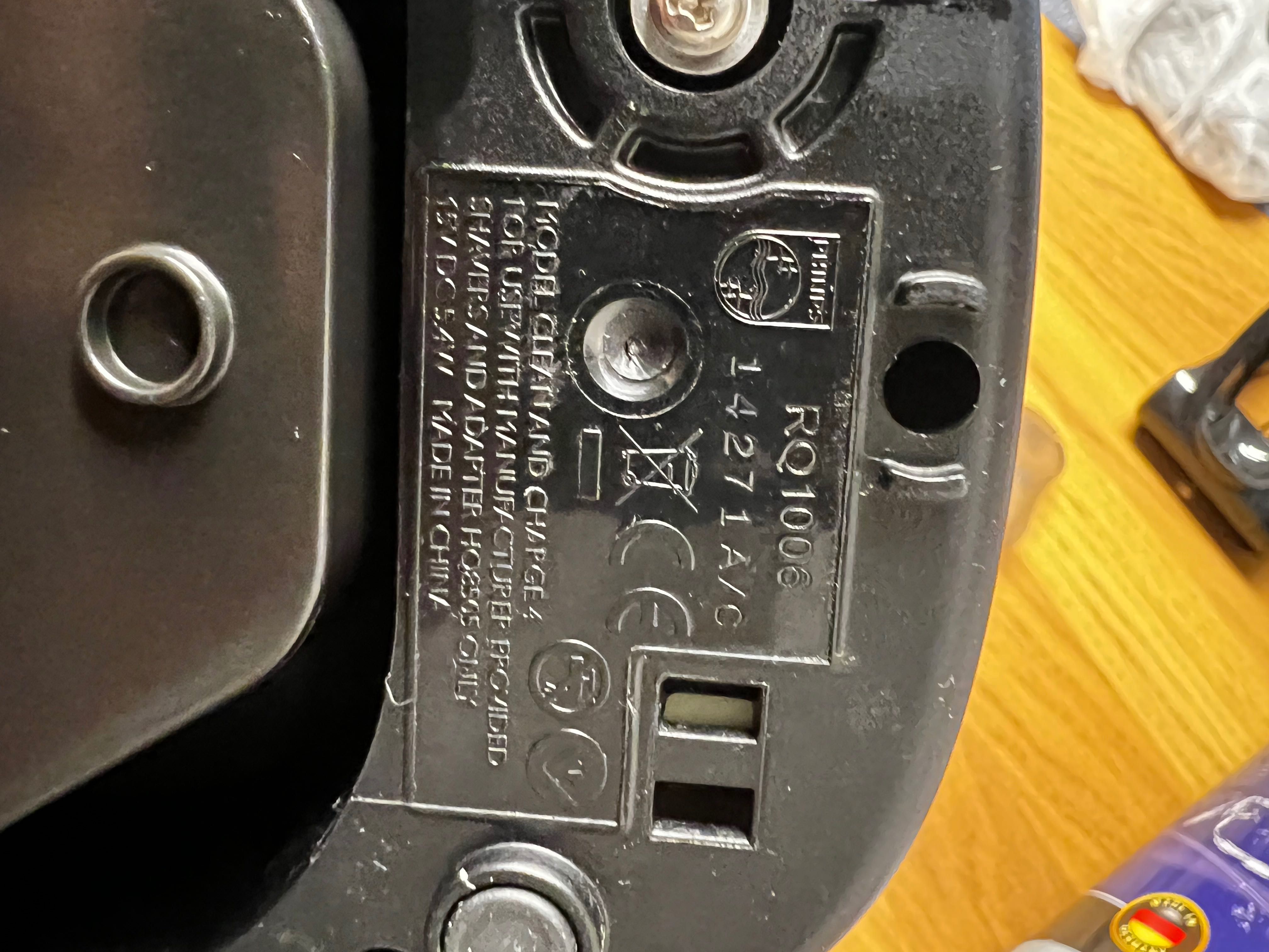 Golarka Philips 7000 RQ1187/45 + Stacja czyszcząco-ładująca RQ1006