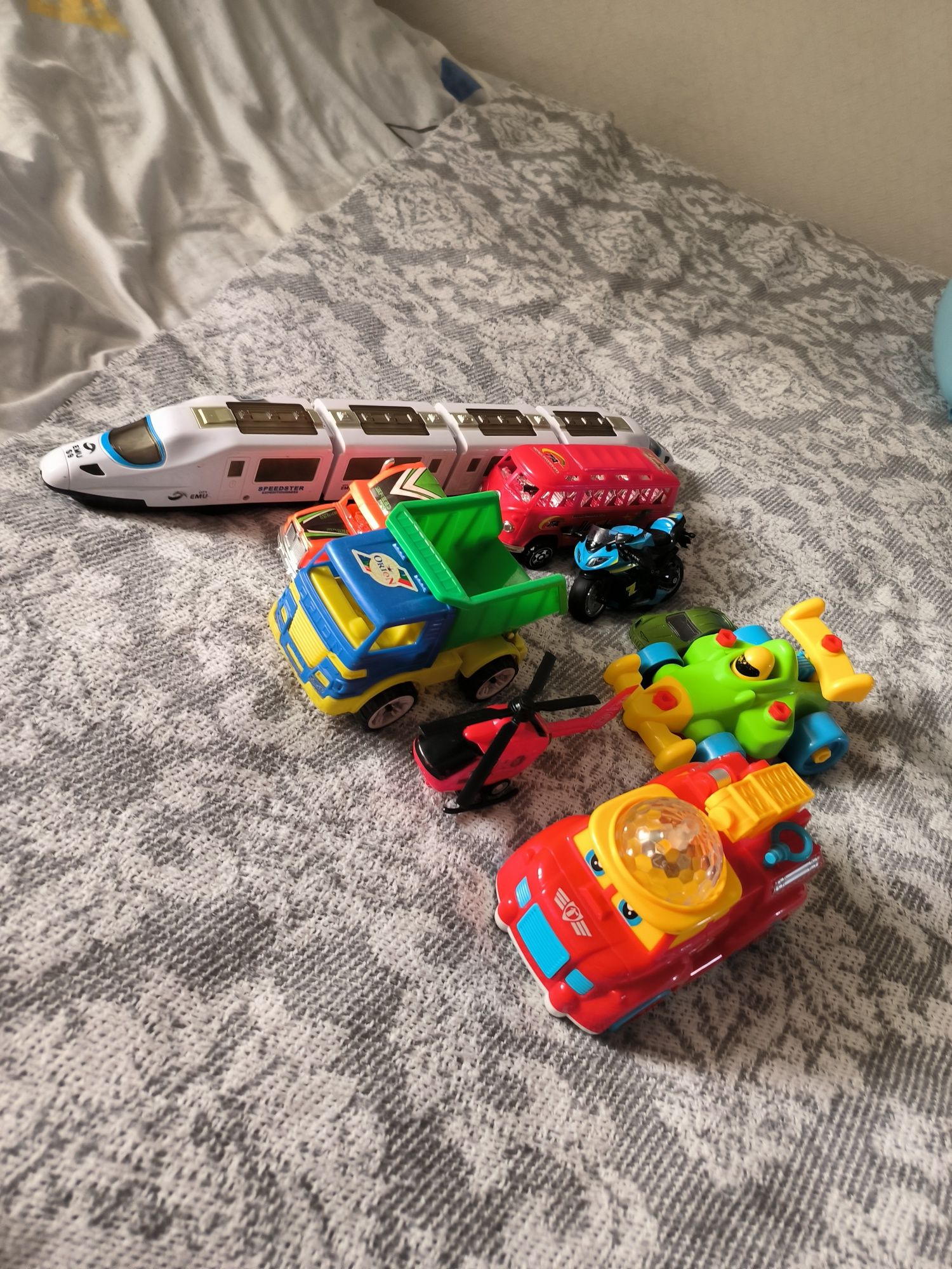 Машинки игрушки для детей