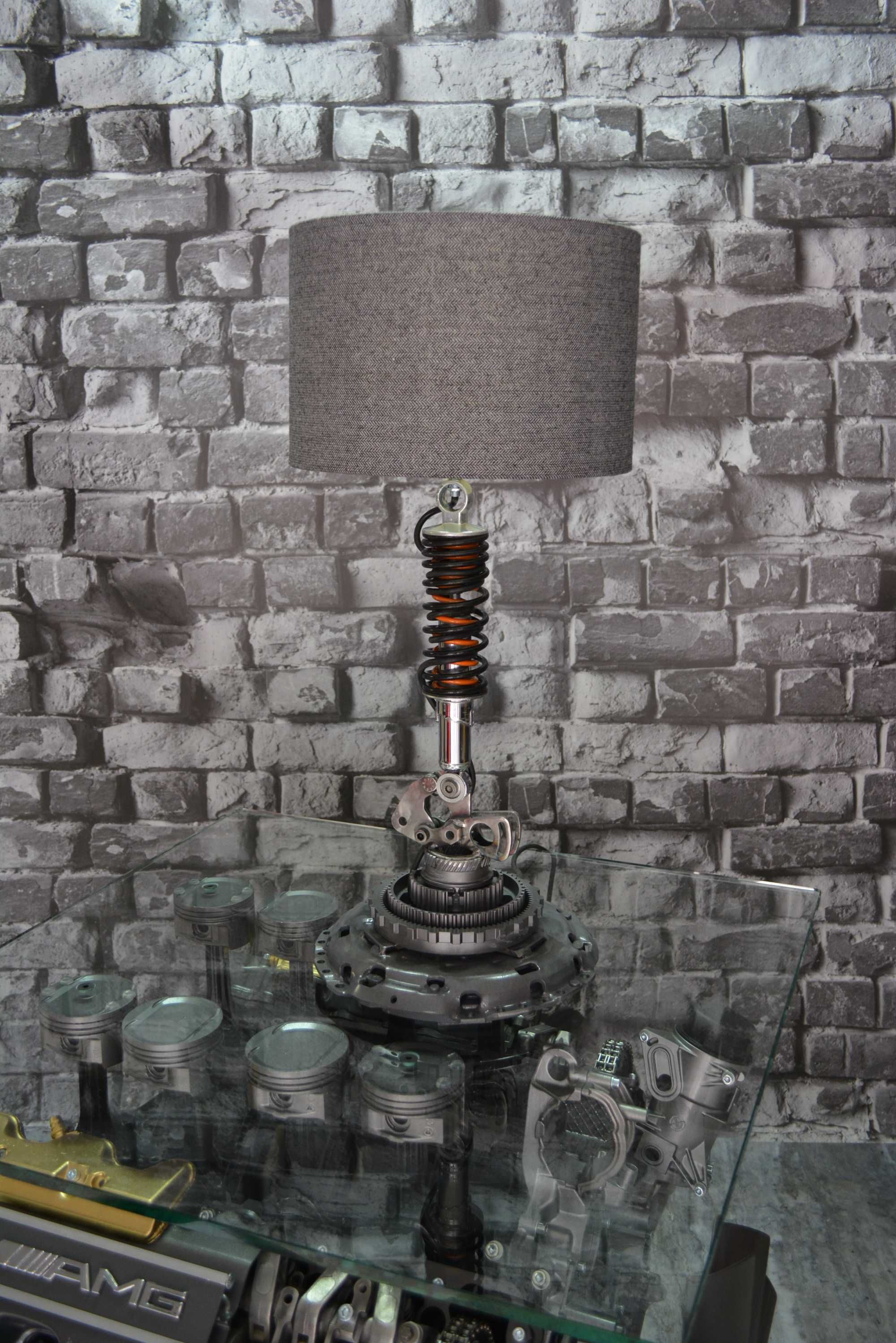 Lampa w stylu industrialnym od *SimonT Studio™* handmade od artysty