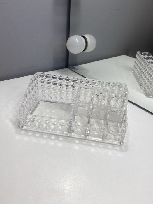 Organizer akrylowy na kosmetyki / biżuterię – nowy