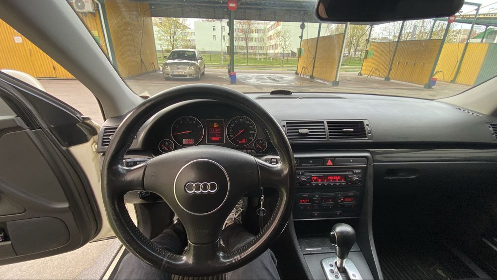 Продам свою машину ауді а4
