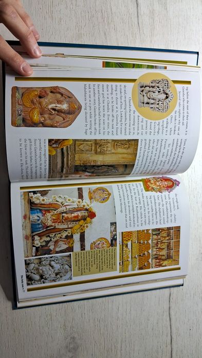Книга англійською про Індію