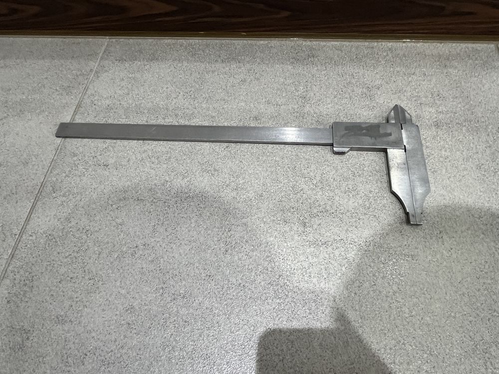 Suwmiarka Helios Germany 250 mm stal hartowana szczęki 80 mm