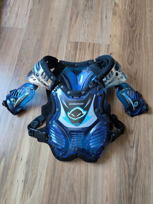 Ufo Plast Shockwave zbroja buzer osłona klatki niebieski cross 60-75