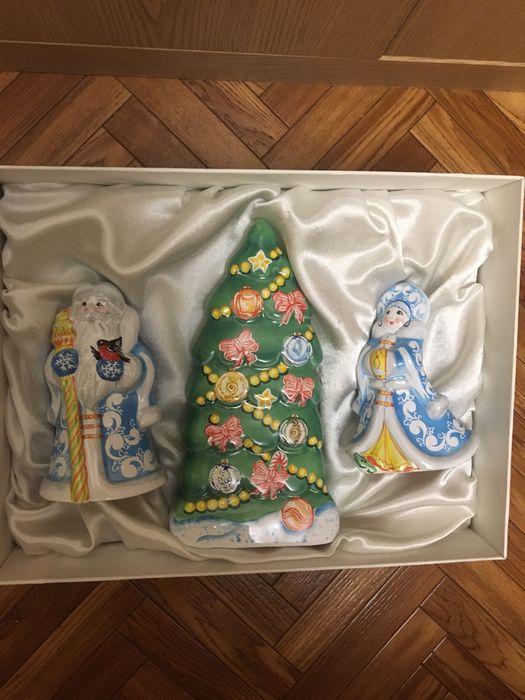 Майоліка , набір новорічних фігурок в подарунковій коробці