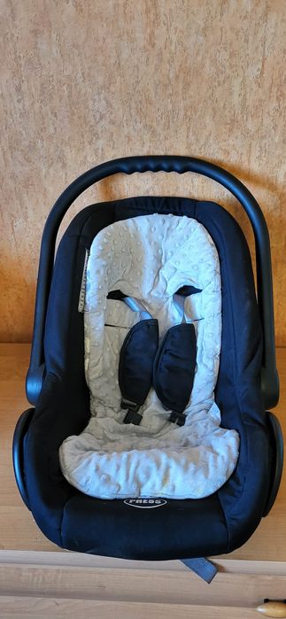 Fotelik, nosidełko do samochodu