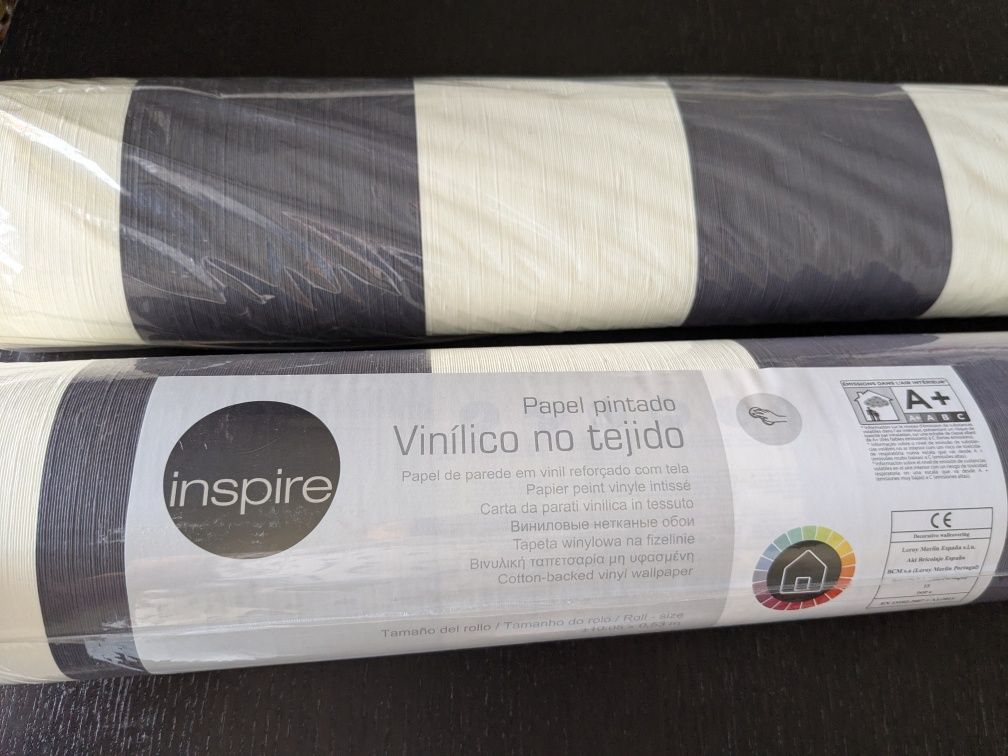 Papel parede às riscas