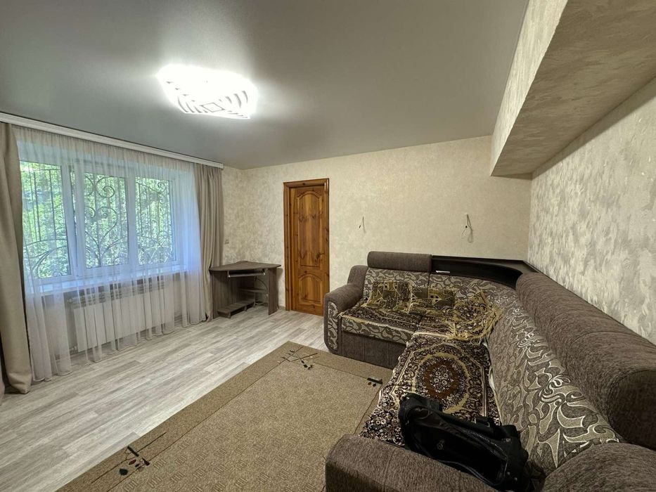 ВІЛЬНА‼️Подобово двокімнатна центр перший поверх