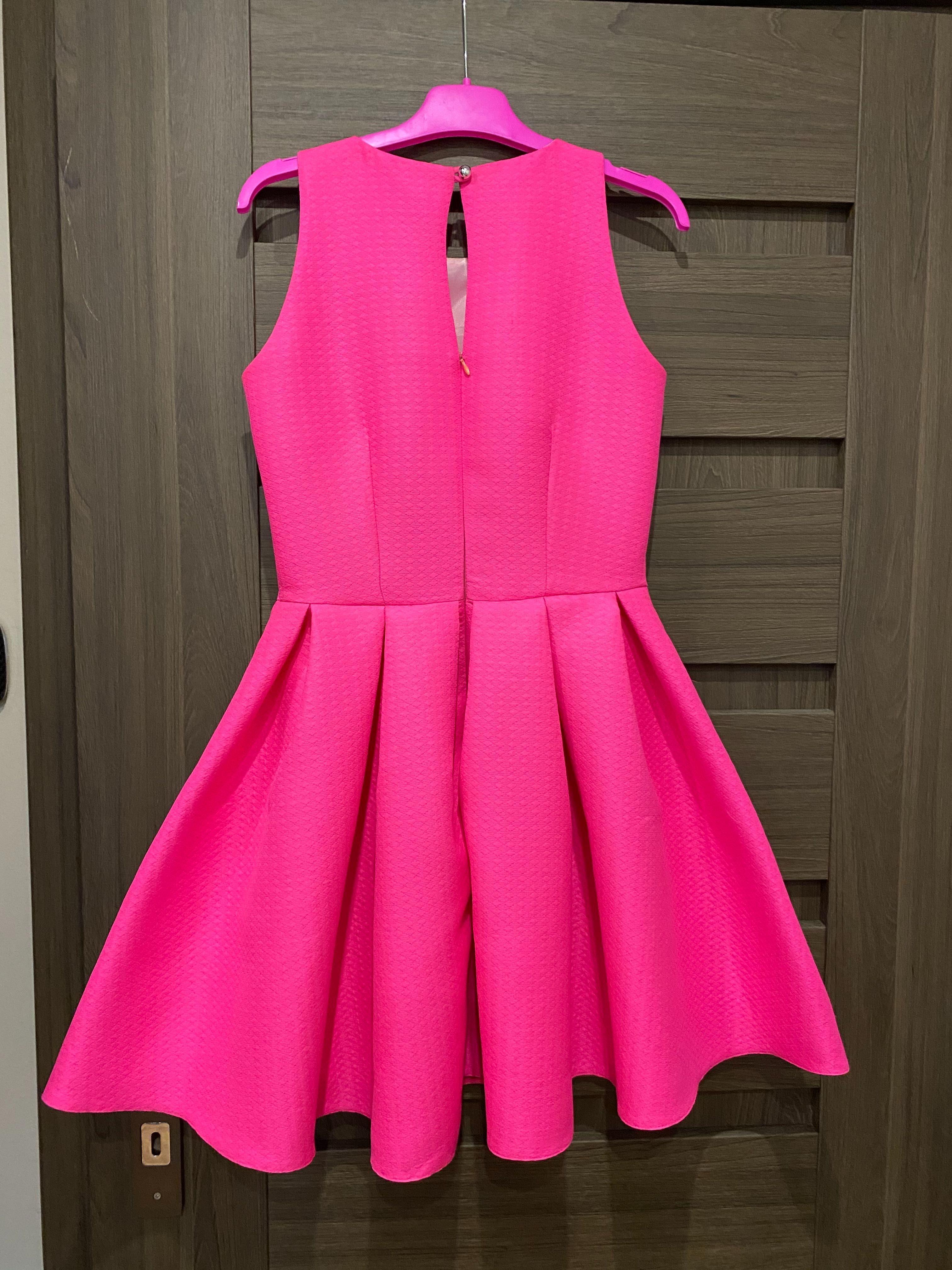 Różowa sukienka EMO