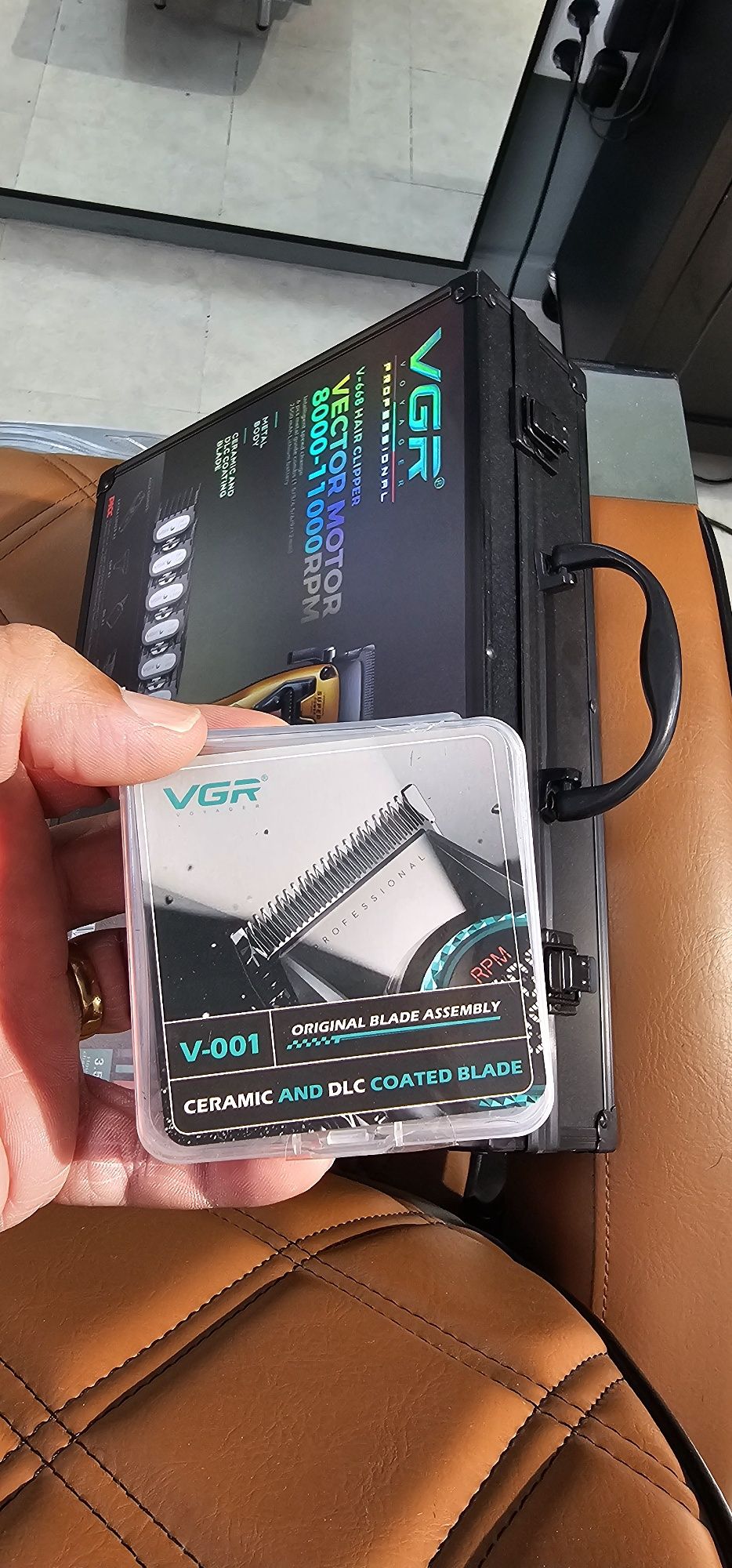 VGR V 668 KIT COMPLETO máquina  de cortar  cabelo