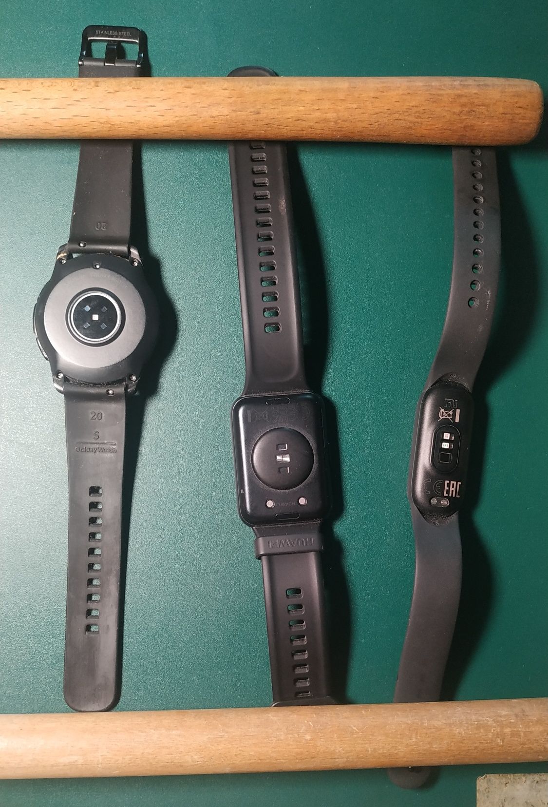 Sportowy smartwatch + 3 smartwatche