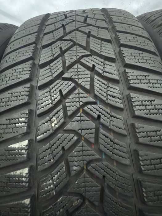 Колеса/резина/гума 225/45R17 Dunlop