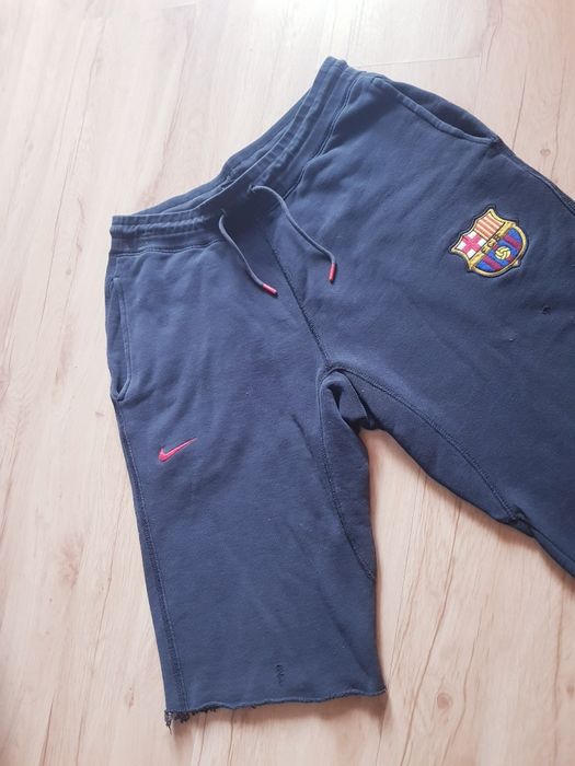 Bawelniane spodenki szorty meskie marki Nike FCB rozmiar S/M.