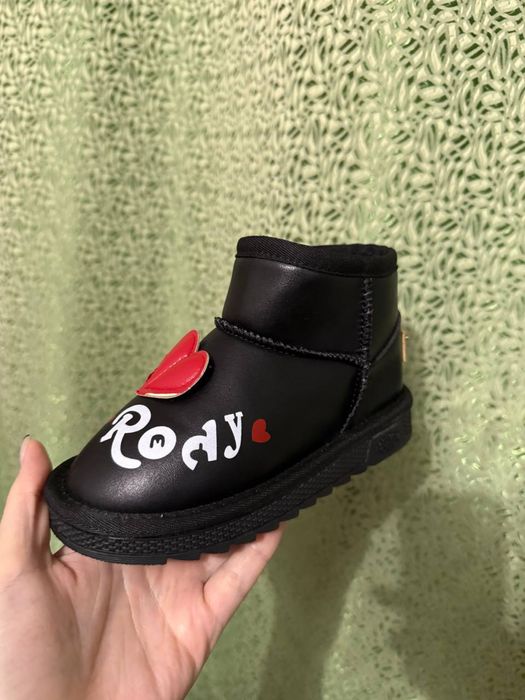 Продам взуття дитяче