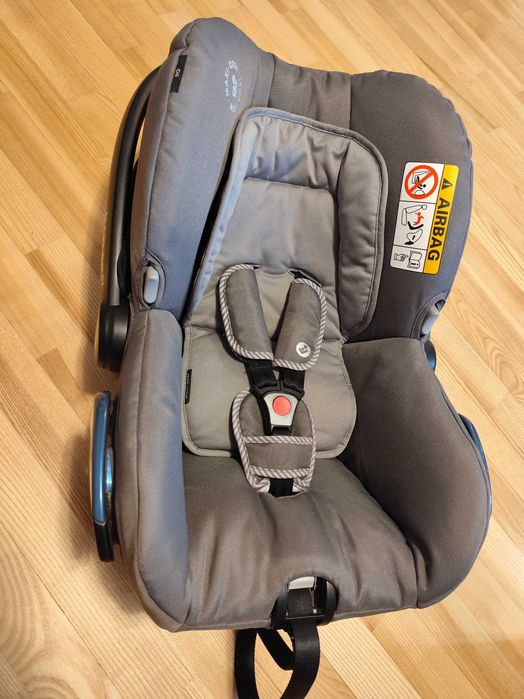 Fotelik Maxi-Cosi City 0-13 kg, fotelik-nosidło, kocyk w prezent