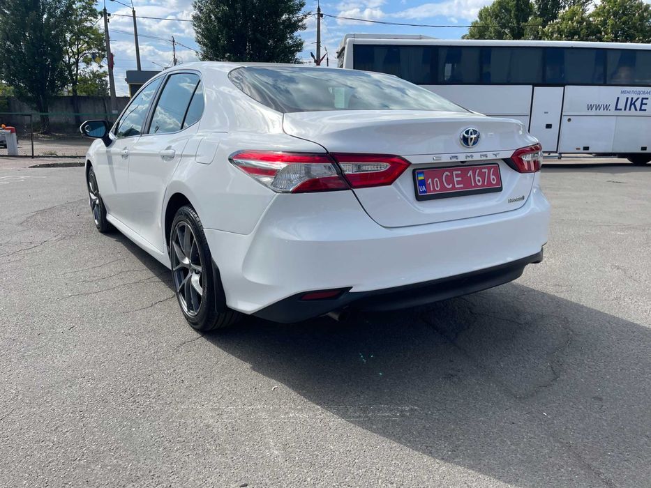 Продам Toyota Camry 2019