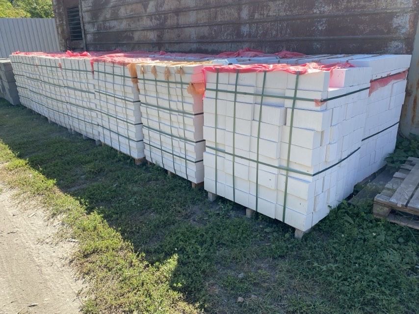 Цегла силікатна біла цегла червона