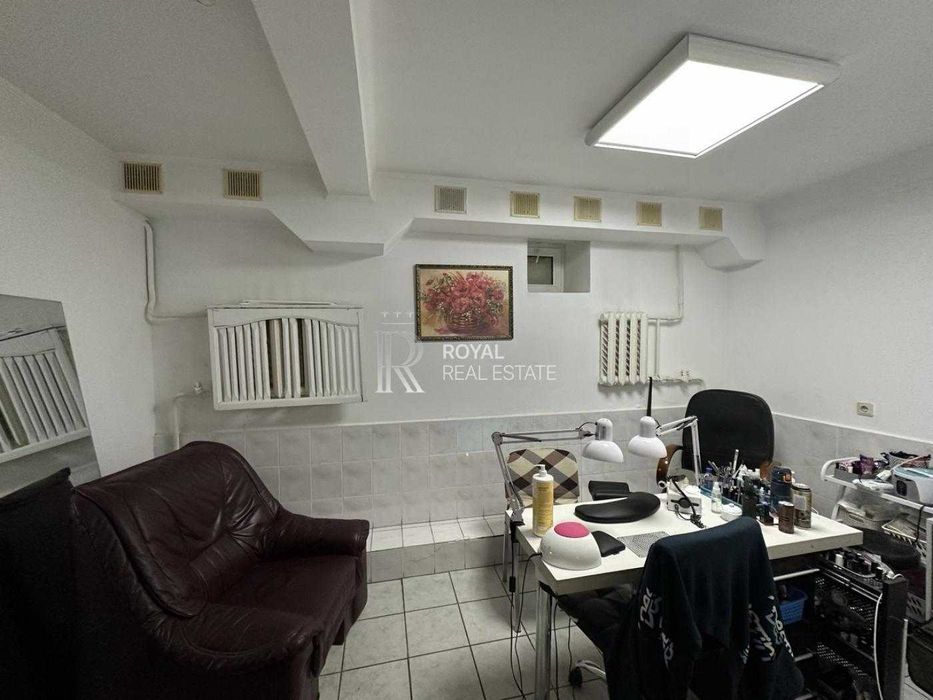 Продаж Офісу центр Шевченківський метро КПІ 219 м2 з фасадним входом