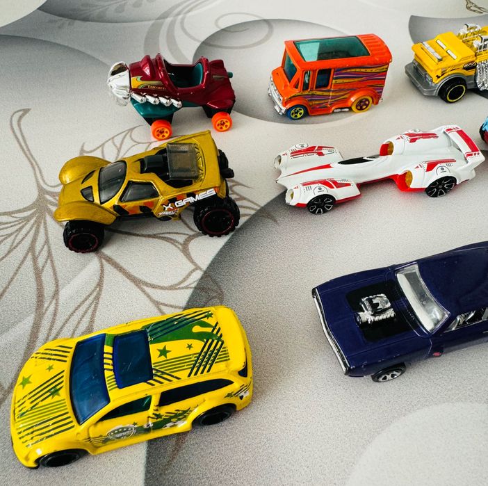 Машинки Хот Вілс Hot Wheels 9 штук  Лот 28