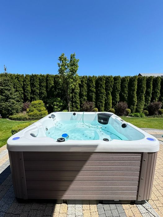 Nowe wanny ogrodowe jacuzi trident