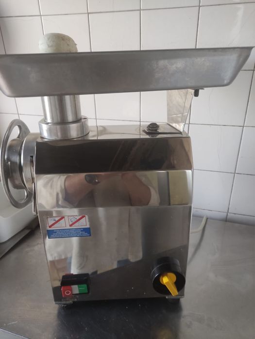 Maquina de Picar Carne Tomada Trifasica