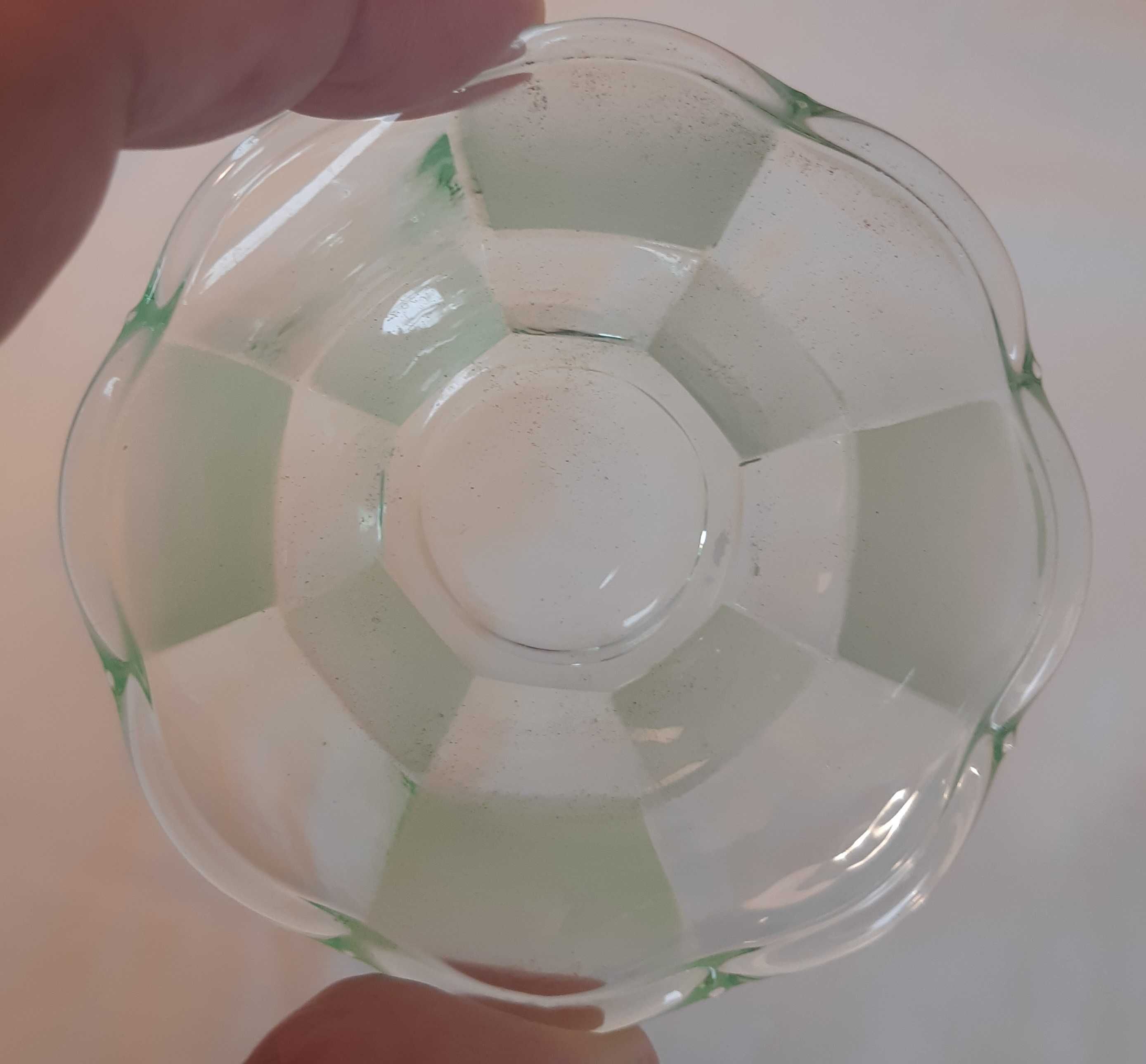 Conjunto de 9 Tacinhas Antigas em Vidro Verde
