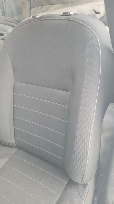 Сидіння водійське переднє ліве Renault Logan Sandero 2 II сидение