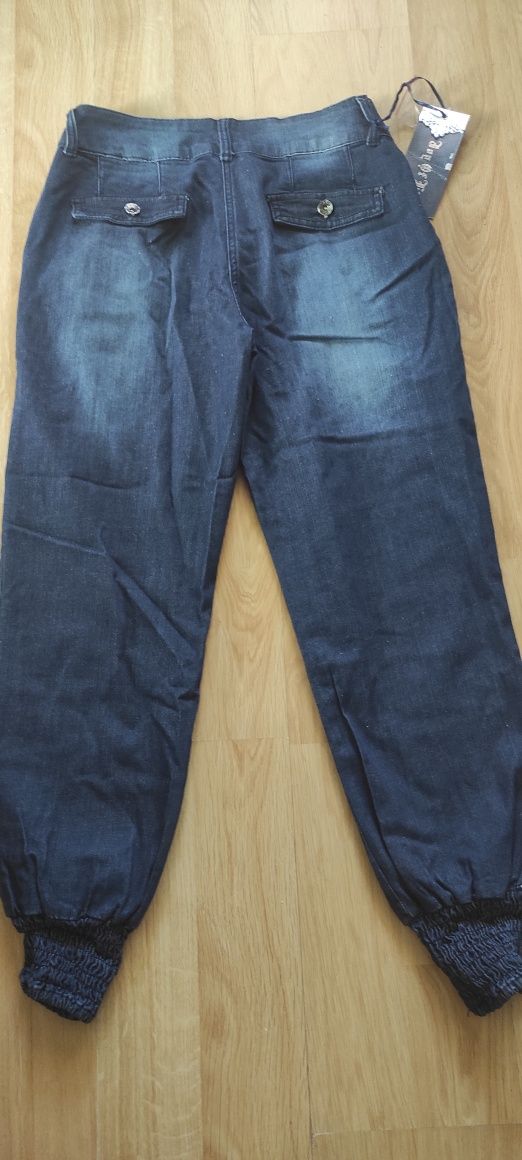 Жіночі джинси джогери