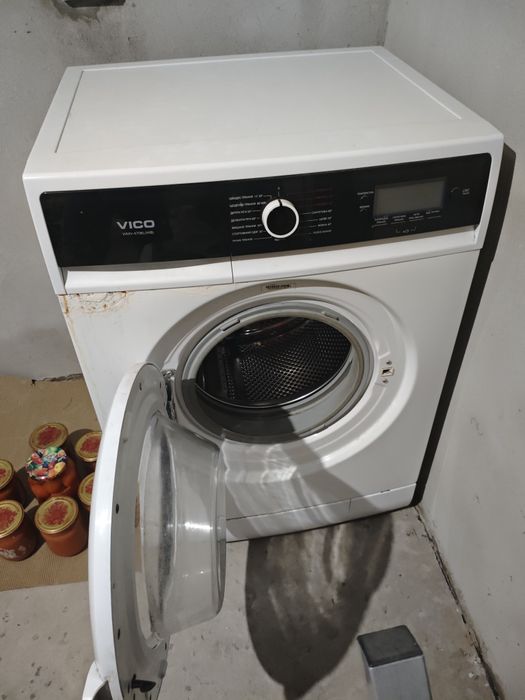 Пральна машина в непоганому стані