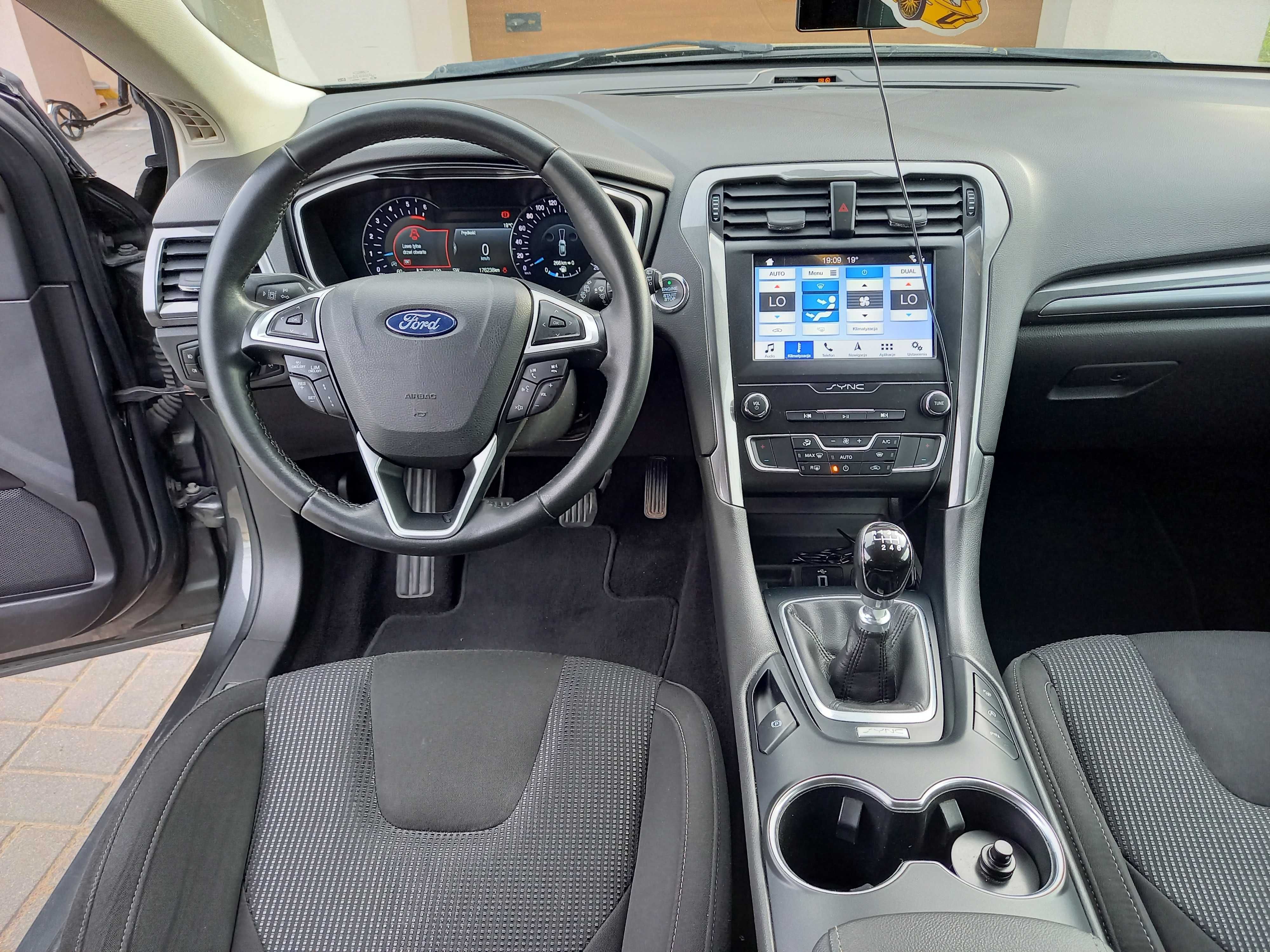 Ford Mondeo MK5 2019r. 2.0 EcoBlue 150KM