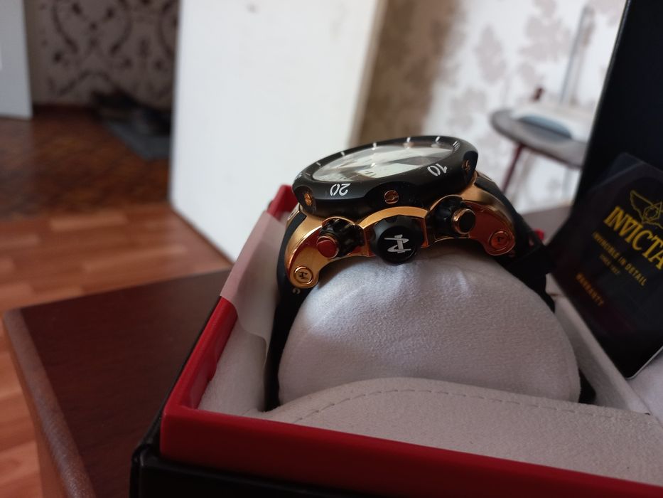 Годиник INVICTA Venom Reserve