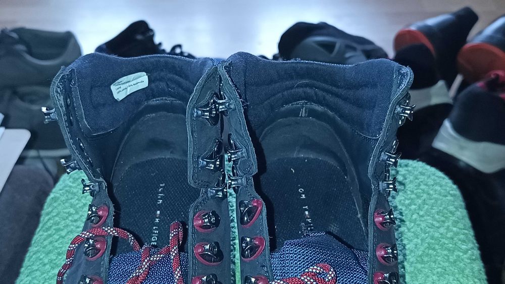Męskie buty TOMMY HILFIGER OUTDOOR HIKING Detail BOOT r.42 skóra s.bdb