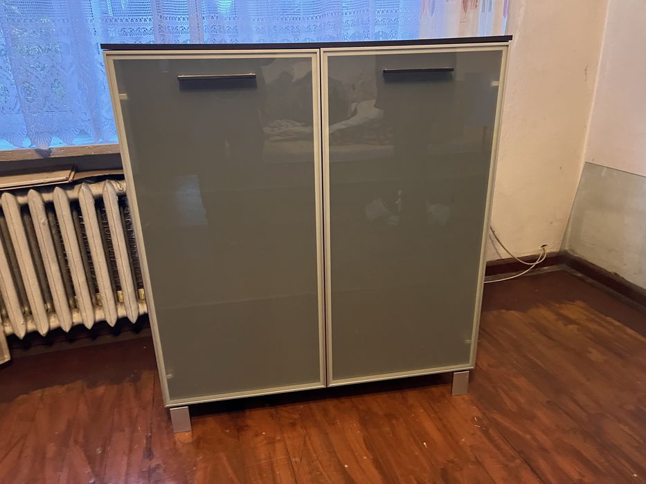 Szafka witryna do salonu