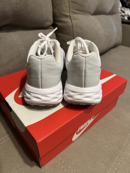 Продам Кросівки Nike