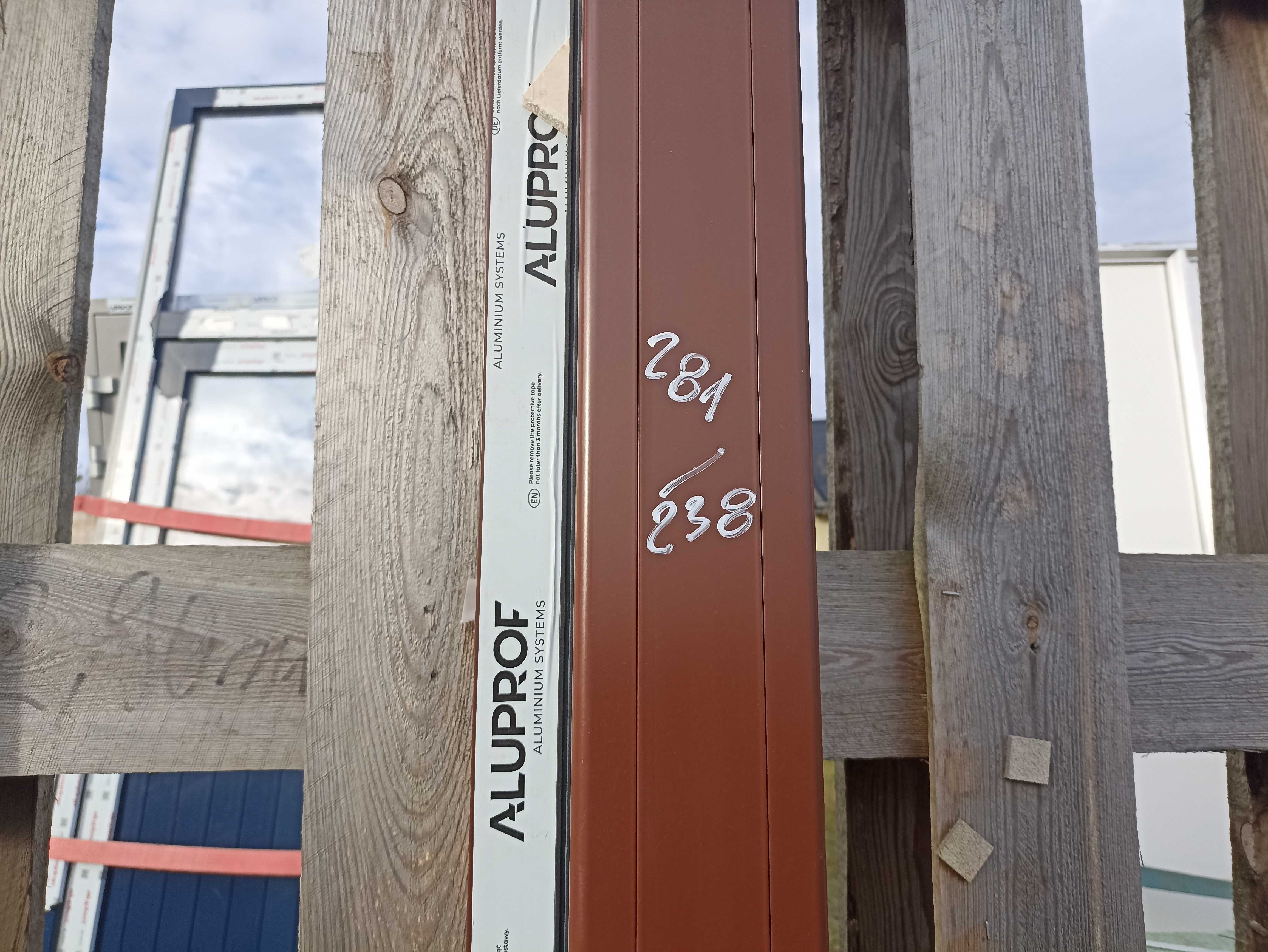Okno aluminiowe FIX 281/238 BRĄZ
