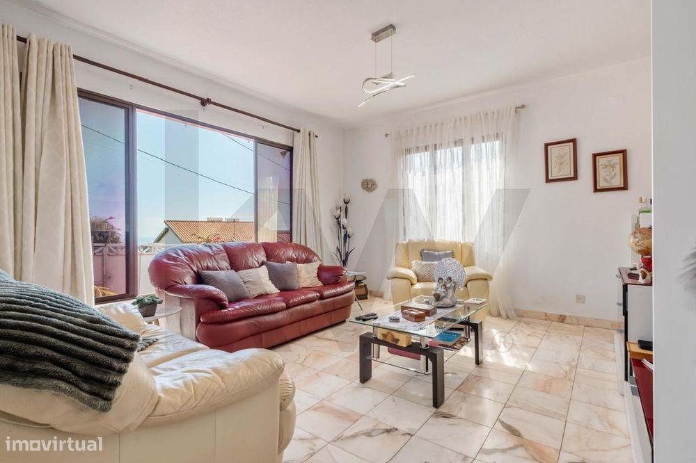 Moradia T3 Térrea com Vista Mar e Potencial de Investimento — Santo An