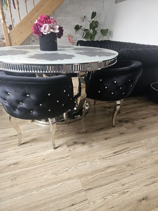 Krzesło glamour z kryształkami. Kupione w meble Bujak