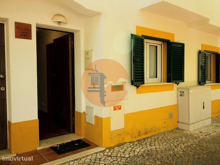 Moradia V2 disponível para arrendamento temporário em Tavira