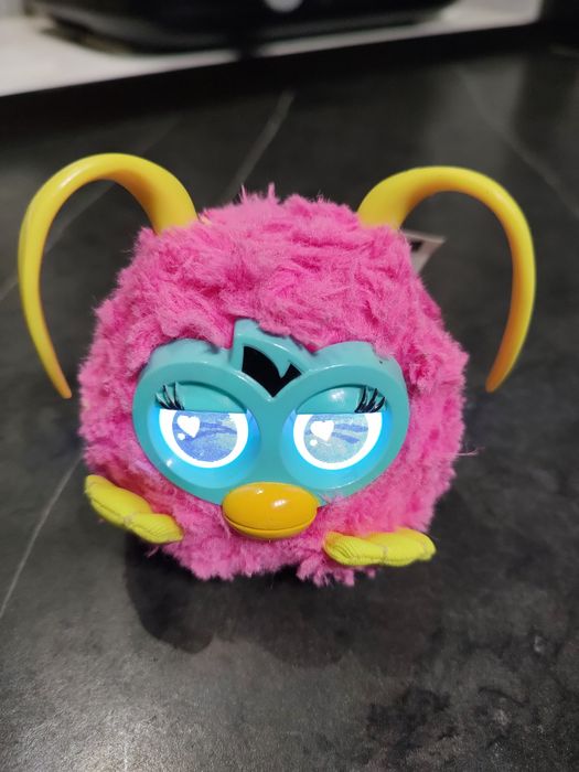 Furby іграшка король вечірок