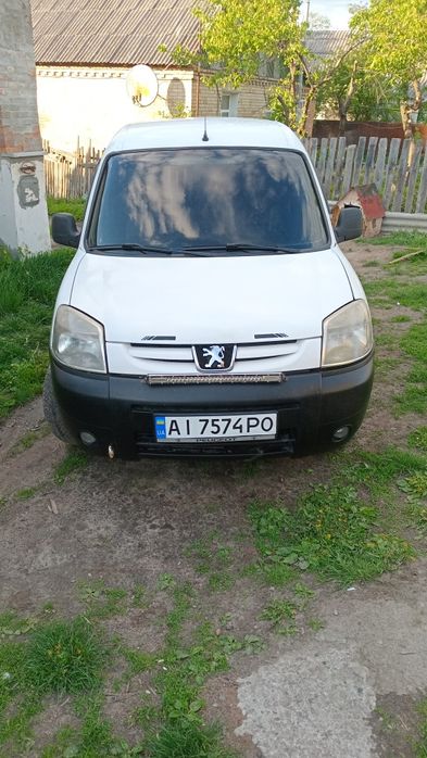 Продам пежо партнер на ходу в робочому стані