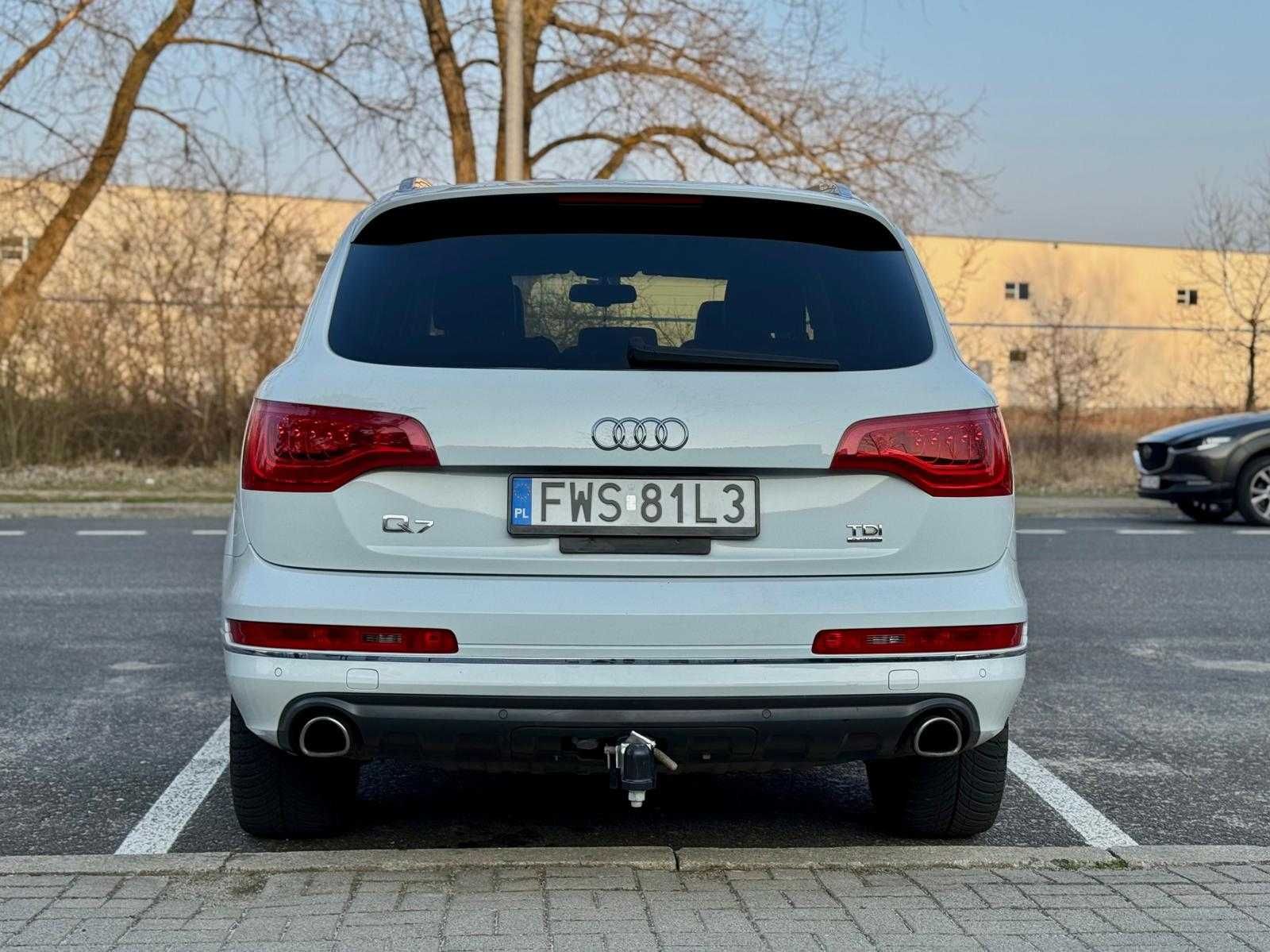 Bogate Audi Q7 2015