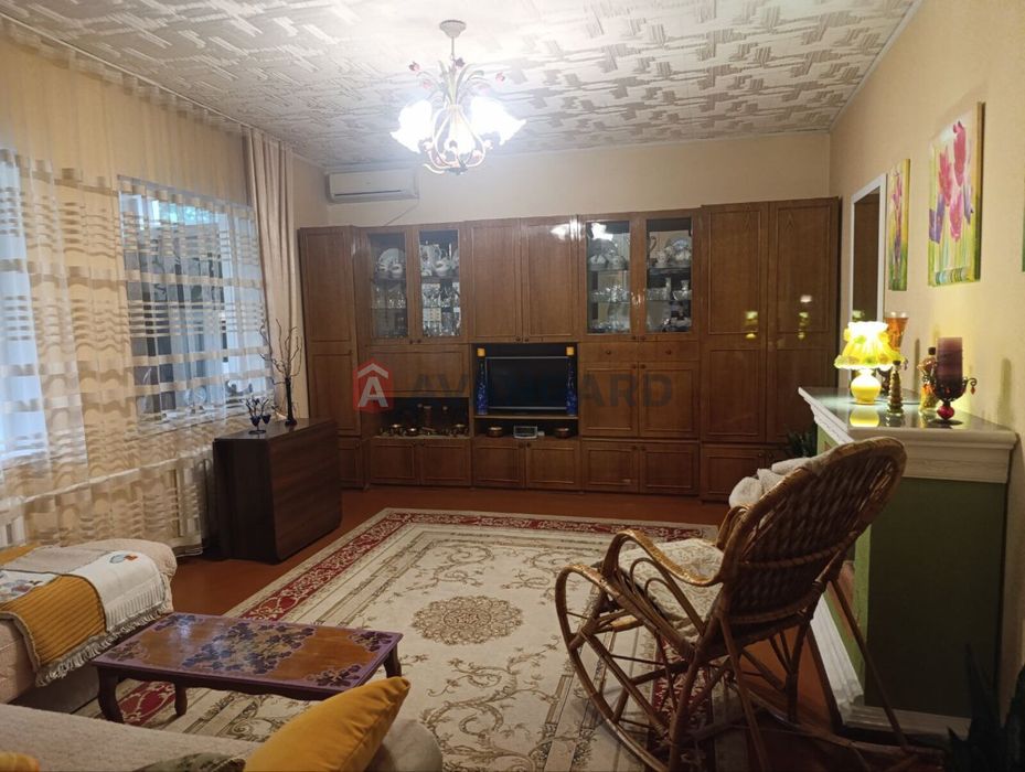 Продам частину будинку в центрі Бородинського (поряд із Сільпо)