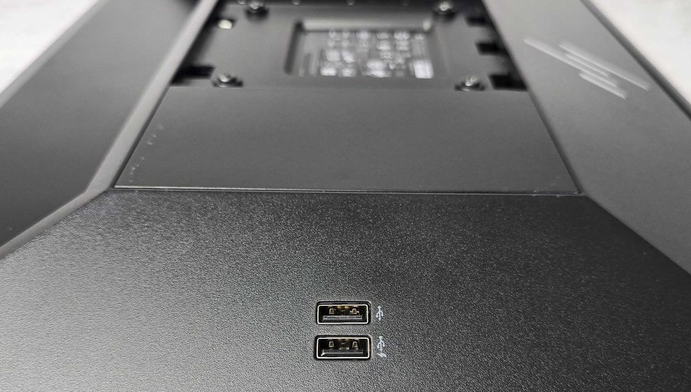 Безрамковий монітор 24" HP E24i G4 1920x1200 (16:10) IPS WLED 8bit