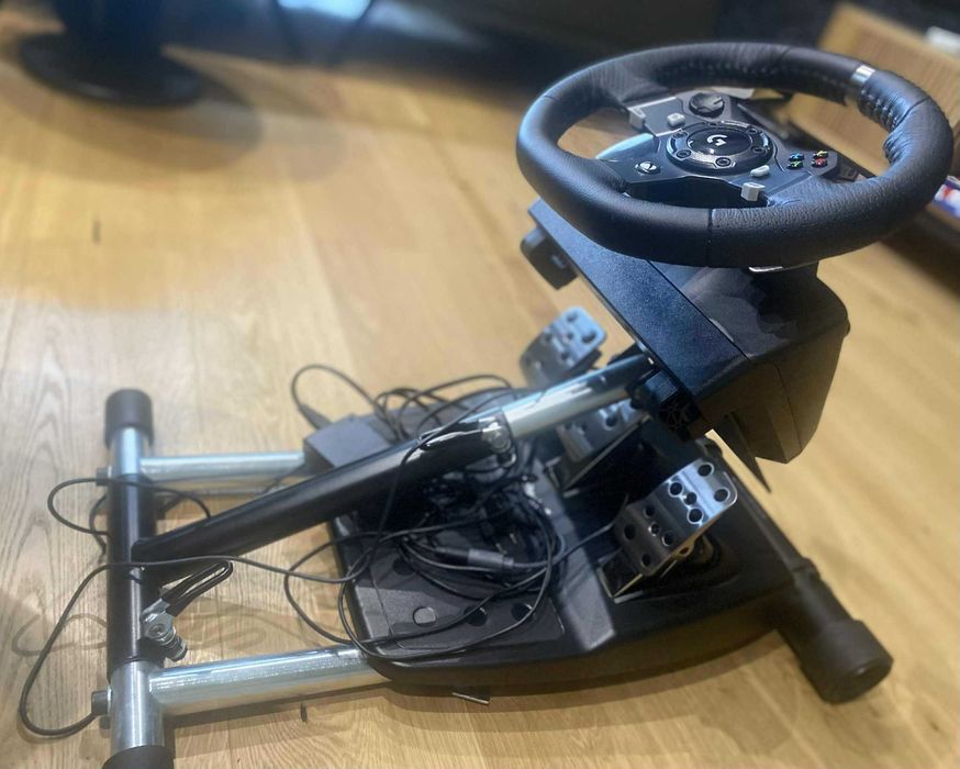 Kierownica Logitech G920  + stojak Wheel Stand Pro Deluxe V2, xbox one