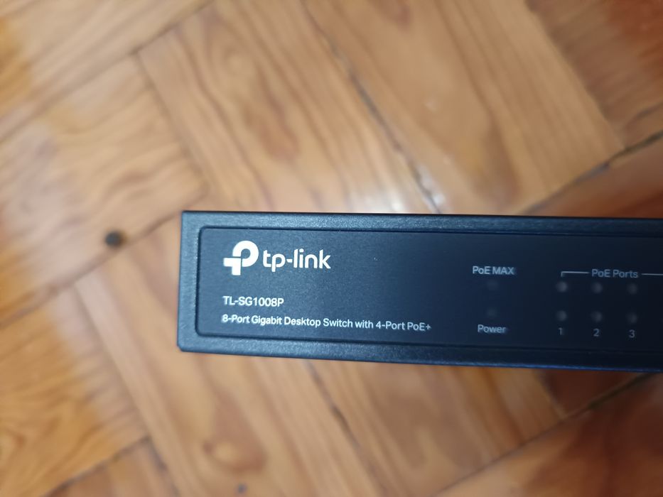 Router Tp link TL-SG1008P